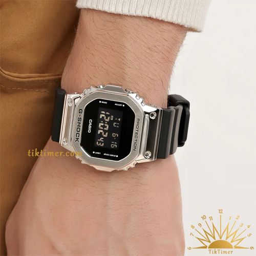 Men's Casio G-Shock - GM-5600-1DR